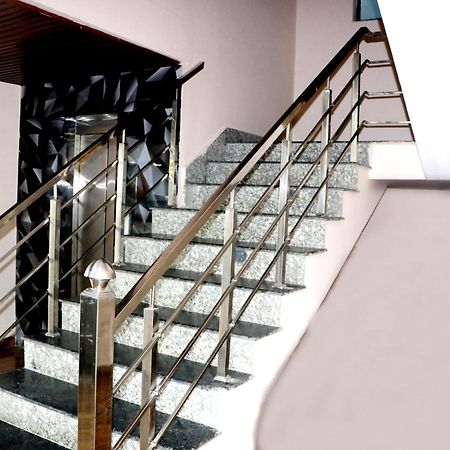 Hotel Blue Pine Haridwār Esterno foto