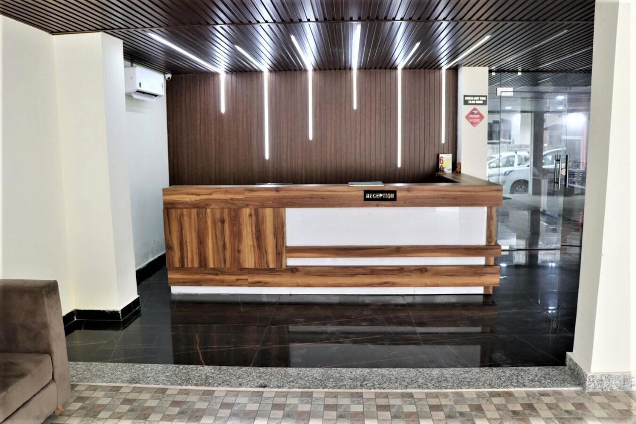 Hotel Blue Pine Haridwār Esterno foto