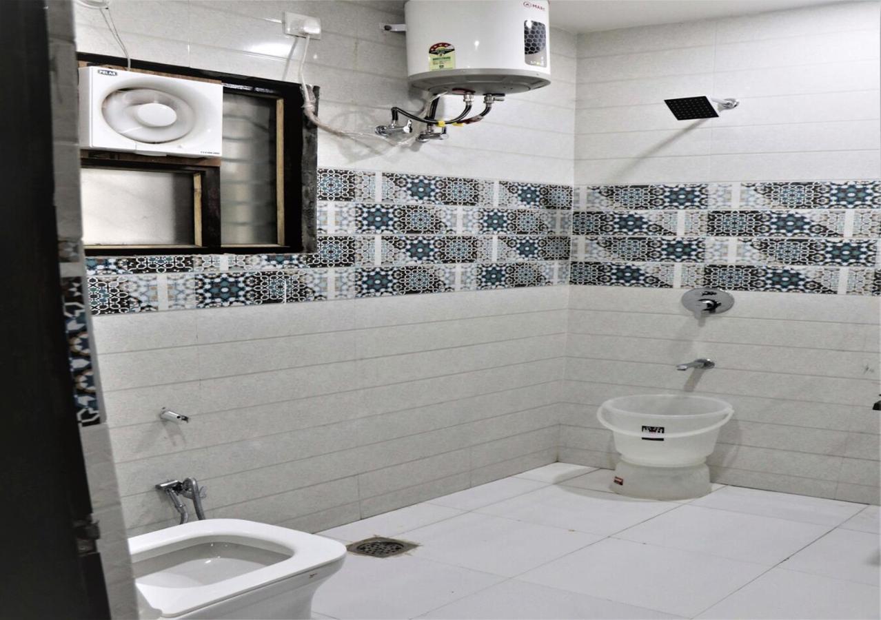 Hotel Blue Pine Haridwār Esterno foto