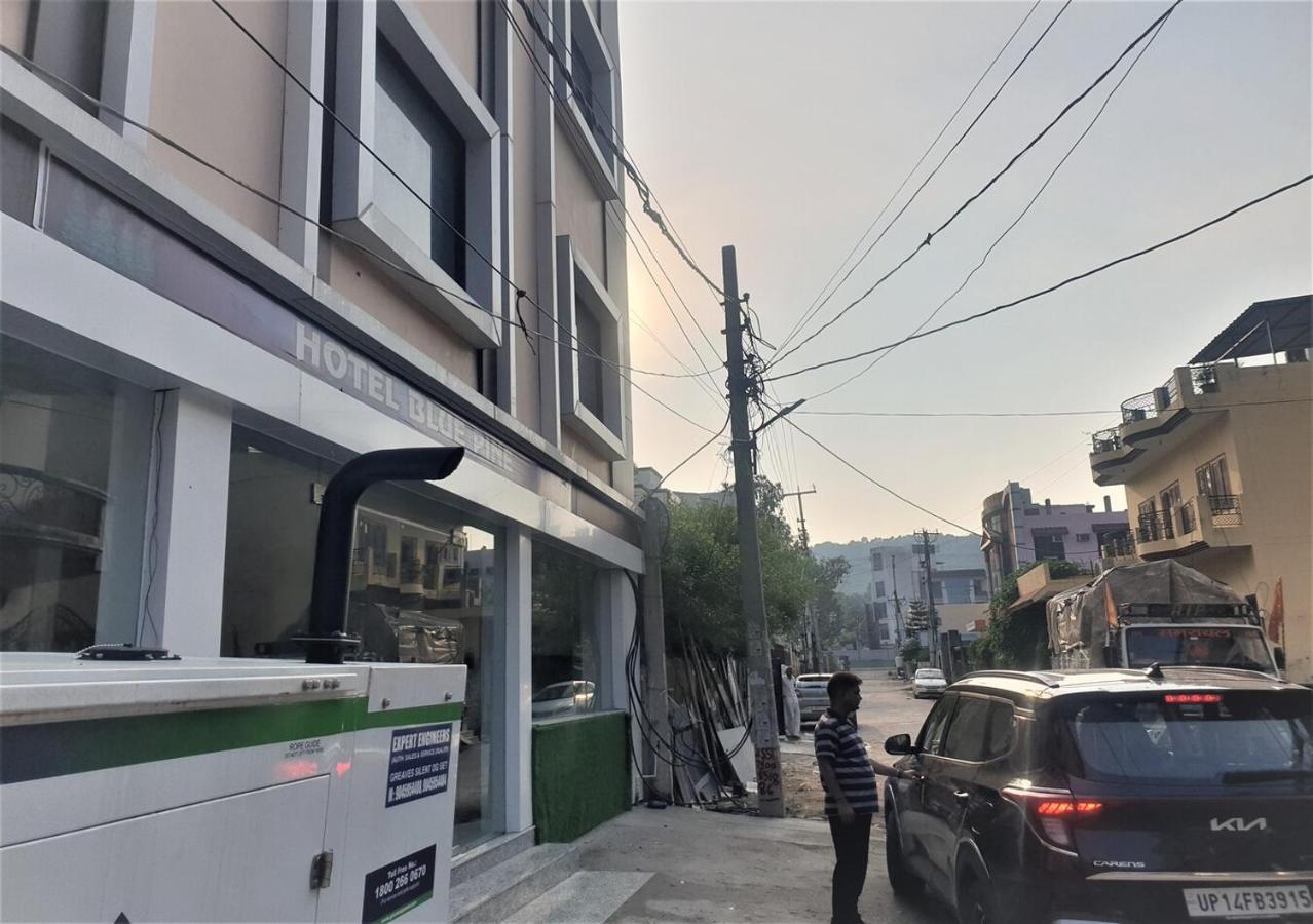 Hotel Blue Pine Haridwār Esterno foto