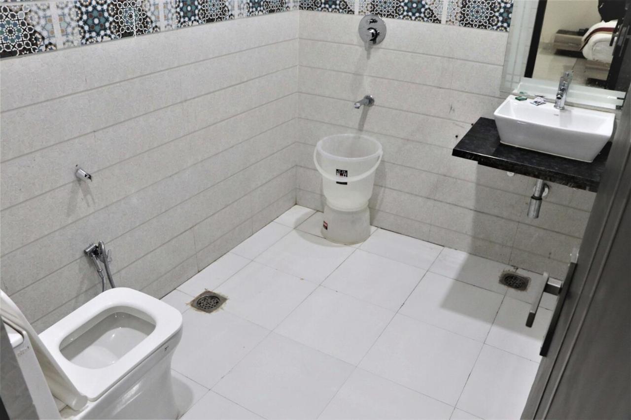 Hotel Blue Pine Haridwār Esterno foto