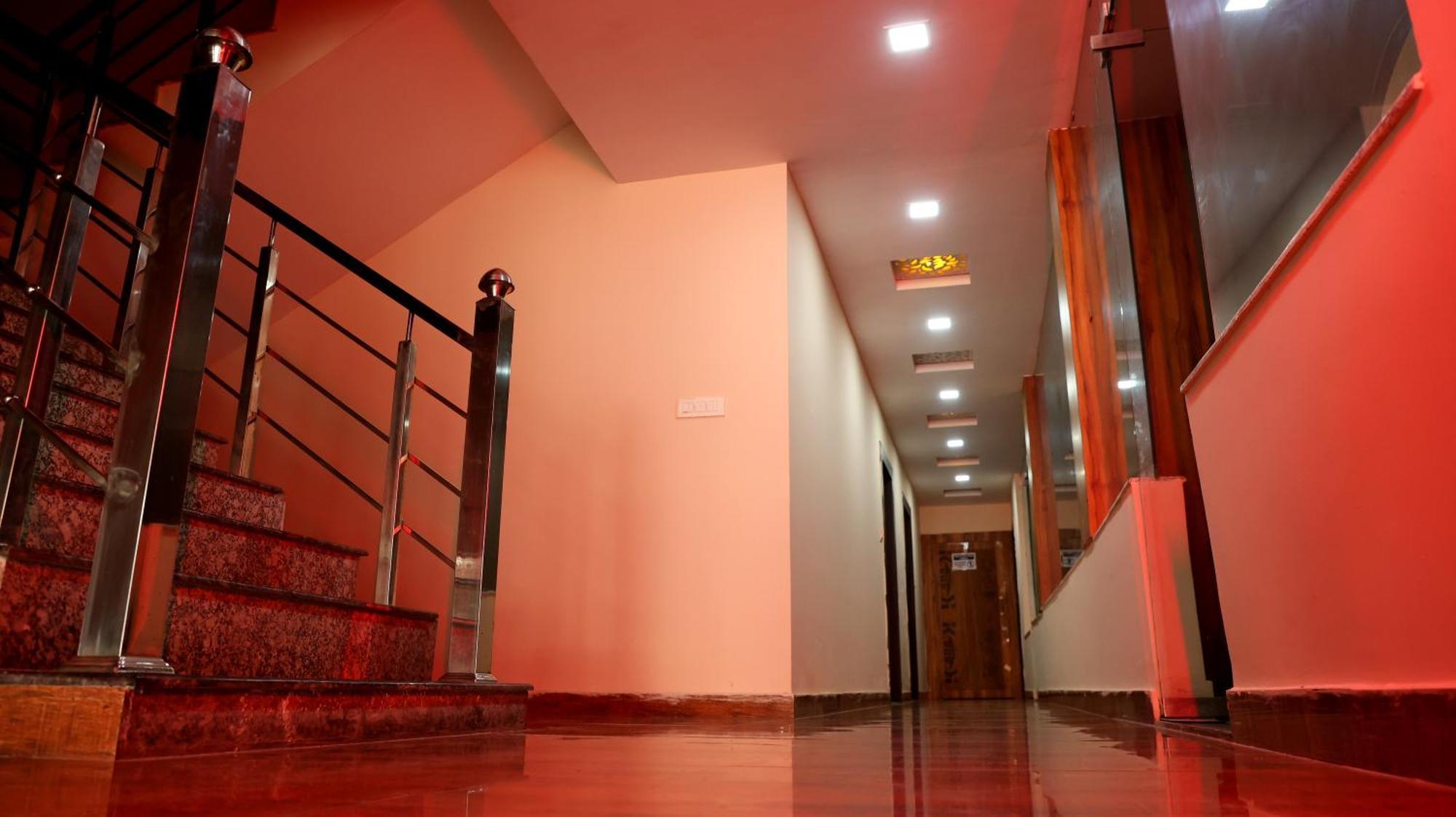 Hotel Blue Pine Haridwār Esterno foto