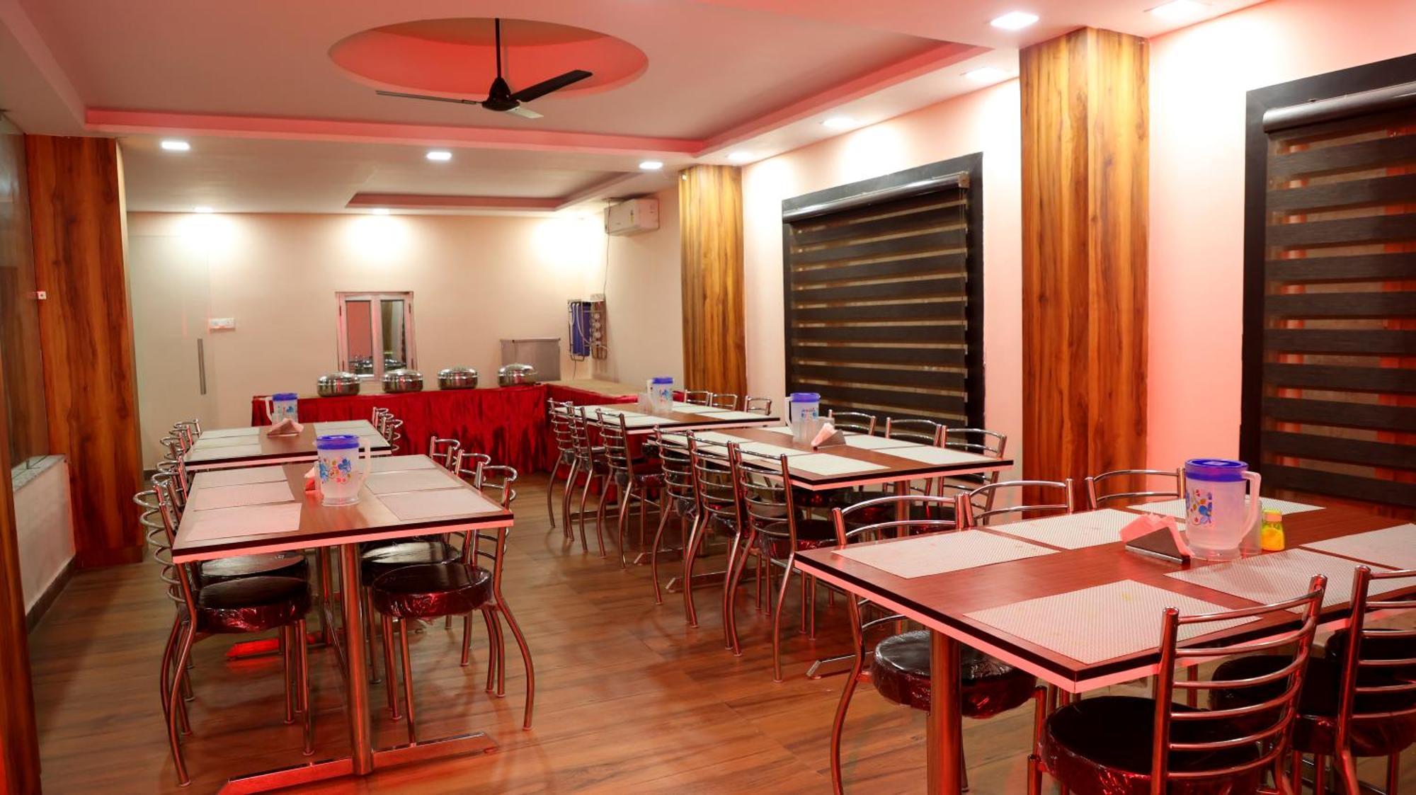 Hotel Blue Pine Haridwār Esterno foto