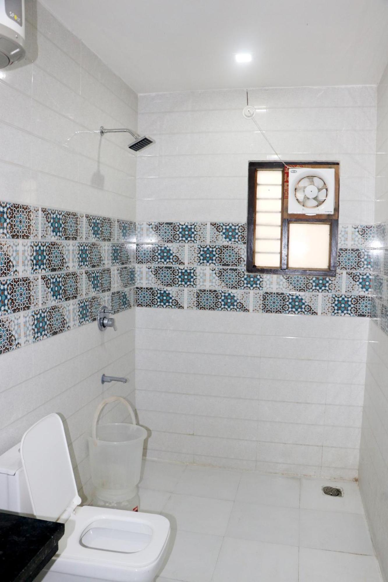 Hotel Blue Pine Haridwār Esterno foto
