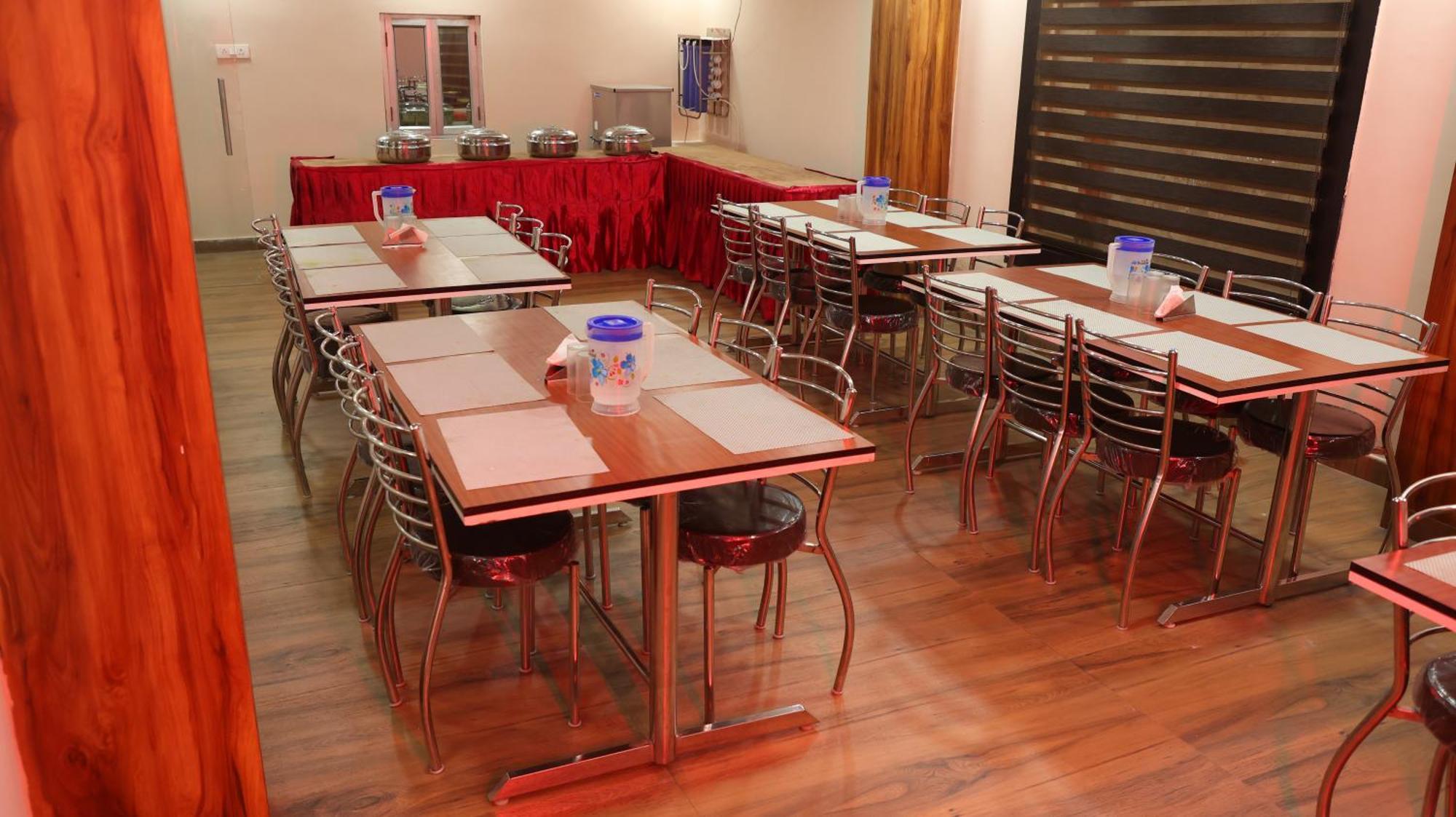Hotel Blue Pine Haridwār Esterno foto